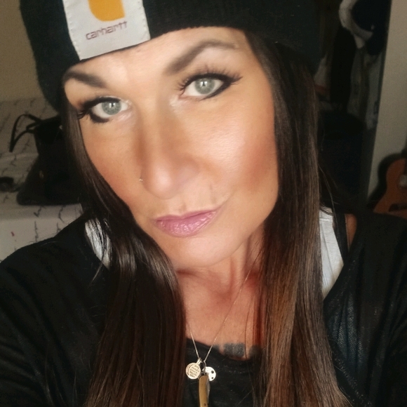 Meet your Posher, Krista - Picture 1 of 1